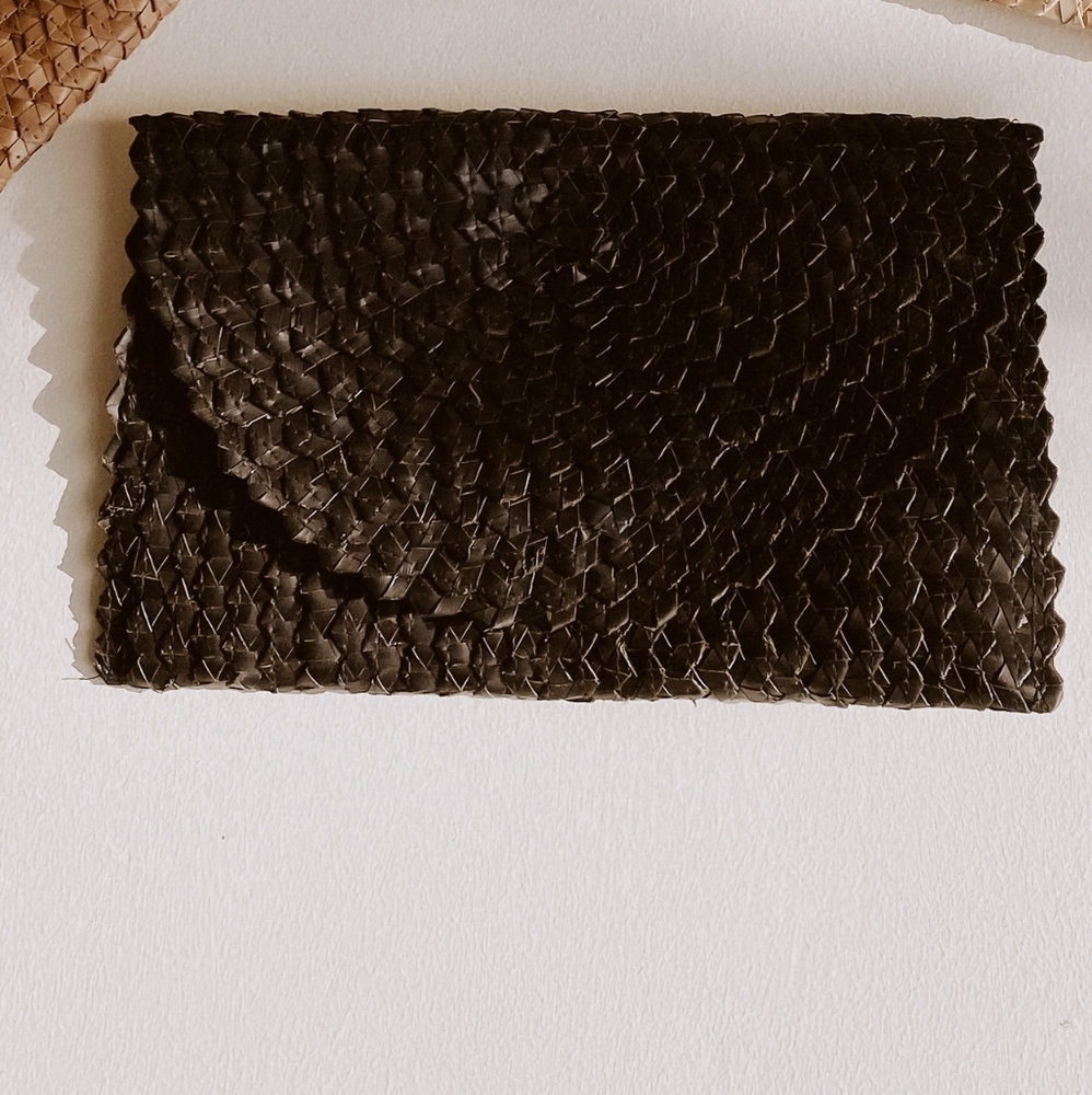 Natural Woven Rattan Clutch